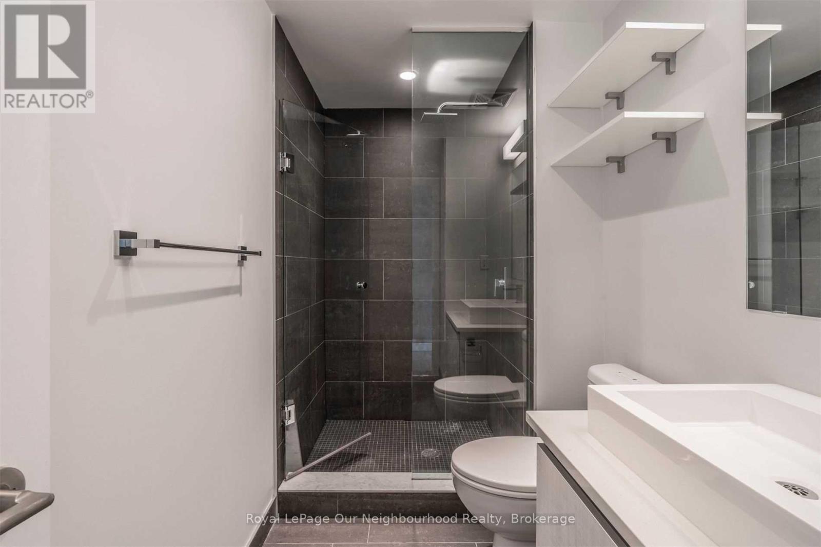 806 - 111 Bathurst Street, Toronto, Ontario  M5V 2R1 - Photo 12 - C13039348