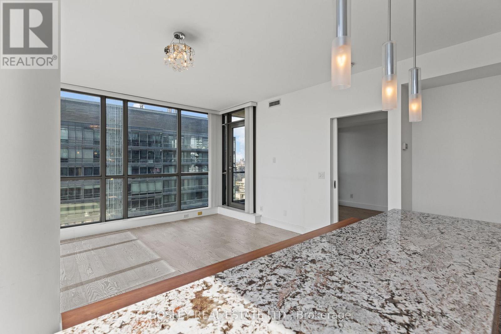 1807 - 8 Charlotte Street, Toronto, Ontario  M5V 0K4 - Photo 13 - C13039352