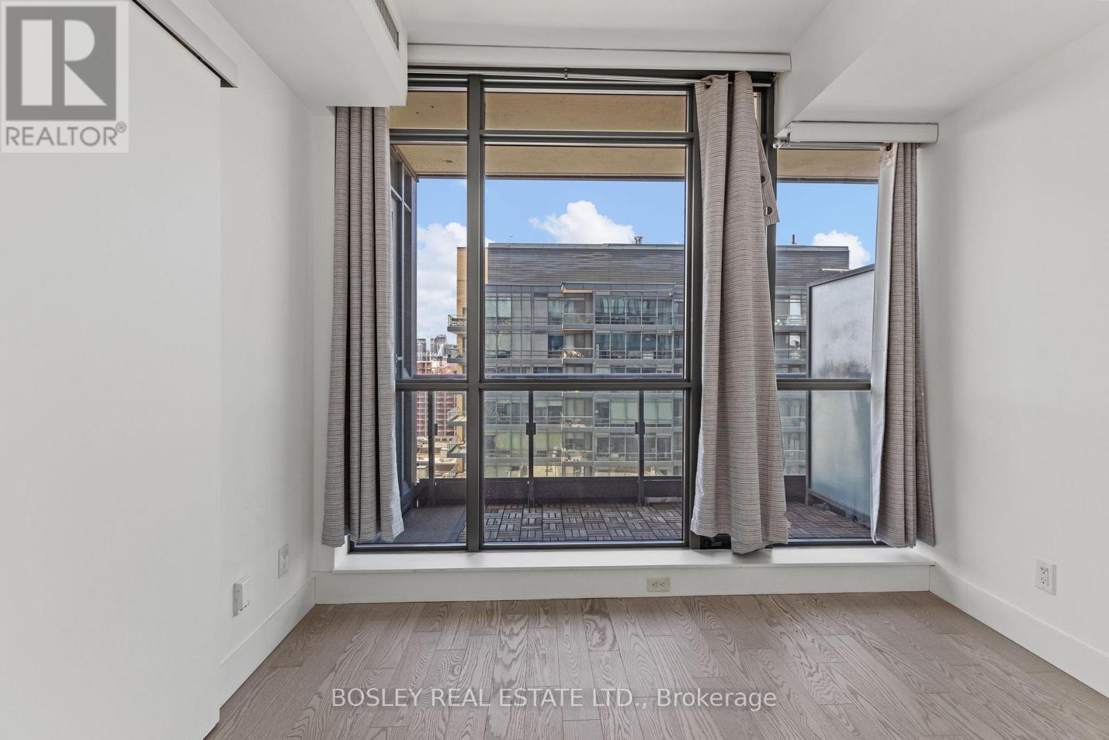 1807 - 8 Charlotte Street, Toronto, Ontario  M5V 0K4 - Photo 19 - C13039352