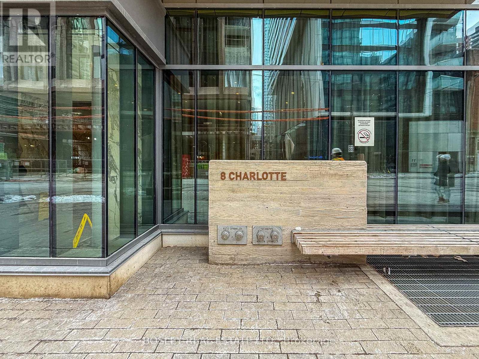 1807 - 8 Charlotte Street, Toronto, Ontario  M5V 0K4 - Photo 2 - C13039352