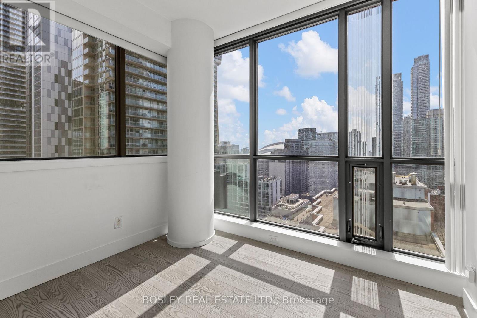 1807 - 8 Charlotte Street, Toronto, Ontario  M5V 0K4 - Photo 21 - C13039352