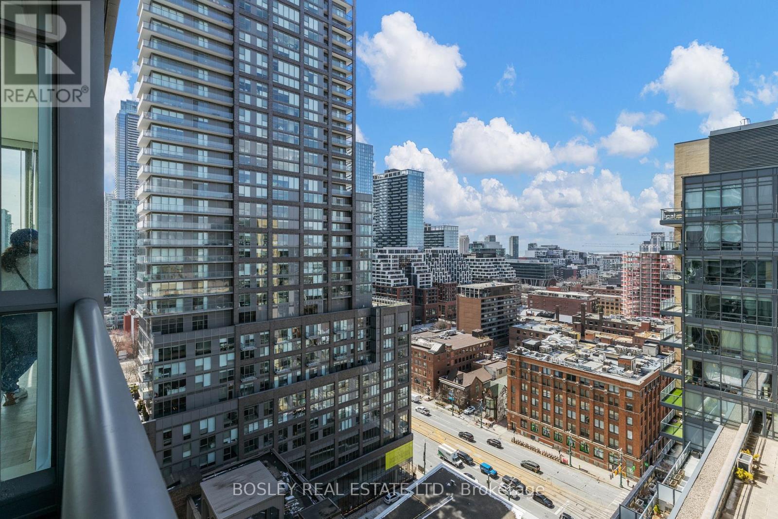 1807 - 8 Charlotte Street, Toronto, Ontario  M5V 0K4 - Photo 29 - C13039352