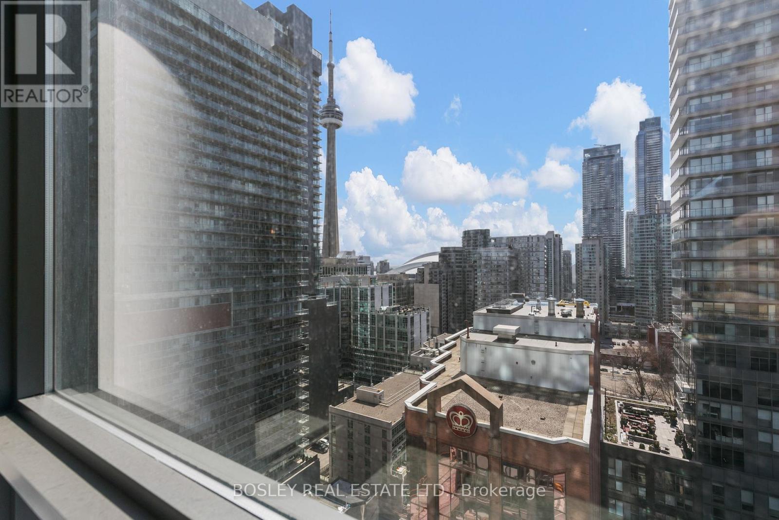 1807 - 8 Charlotte Street, Toronto, Ontario  M5V 0K4 - Photo 30 - C13039352