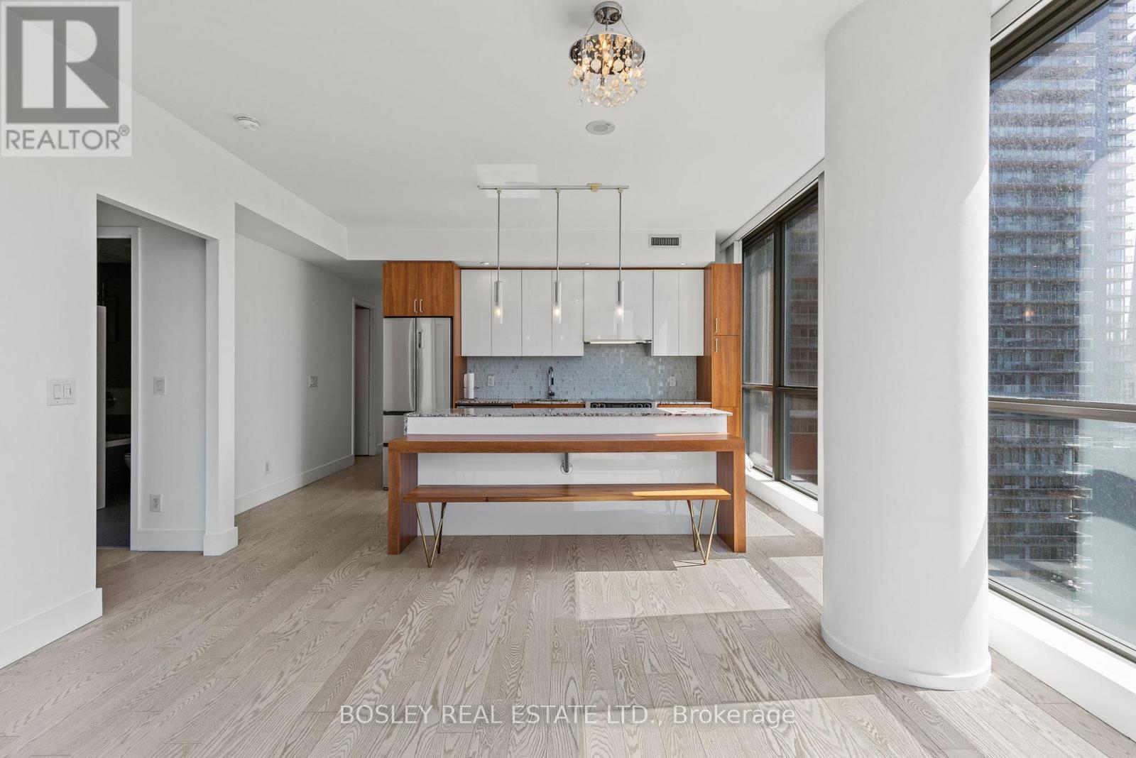 1807 - 8 Charlotte Street, Toronto, Ontario  M5V 0K4 - Photo 8 - C13039352