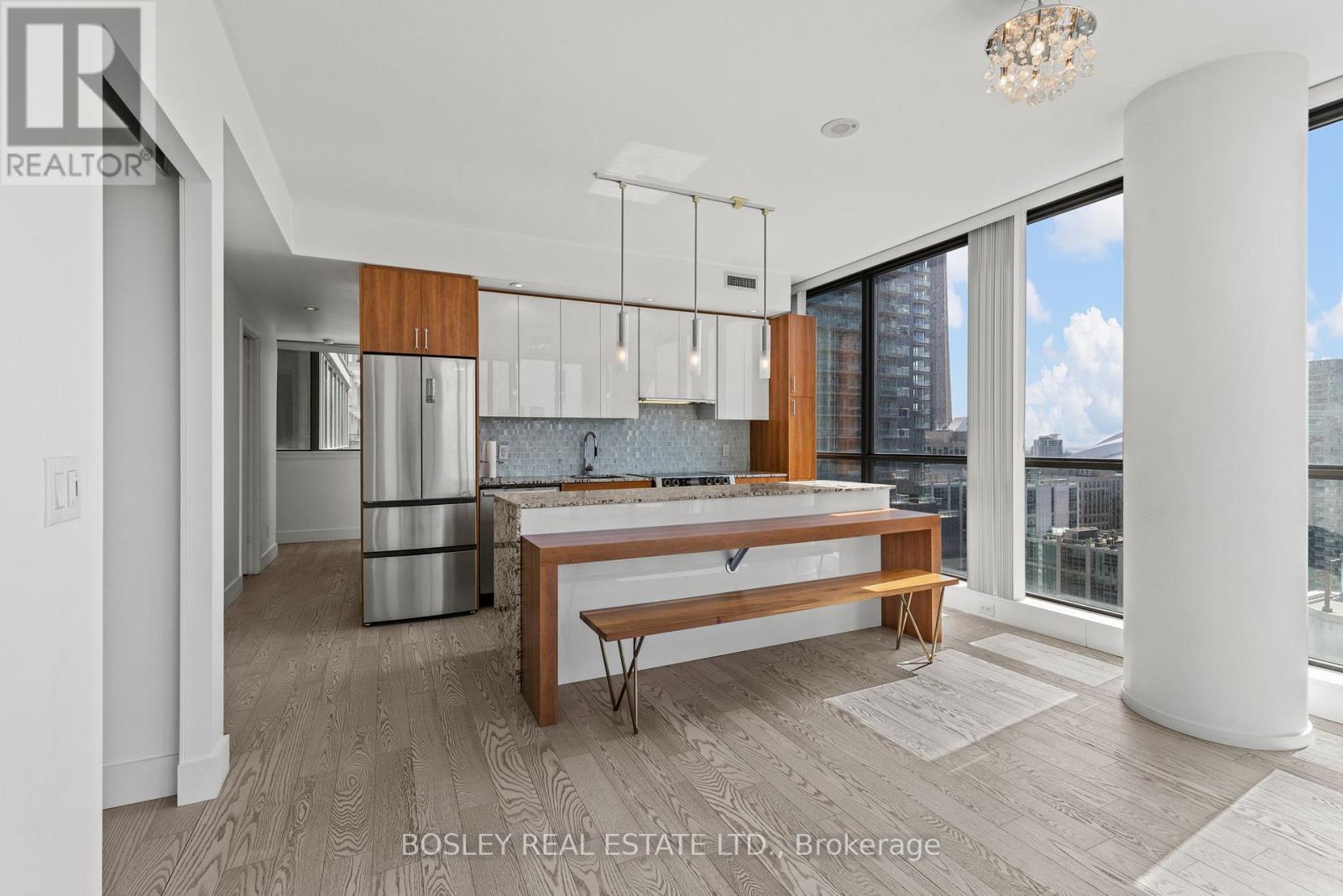 1807 - 8 Charlotte Street, Toronto, Ontario  M5V 0K4 - Photo 9 - C13039352