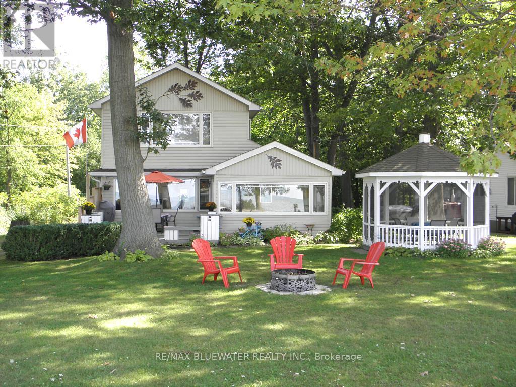9714 LAKE ROAD, Lambton Shores, Ontario