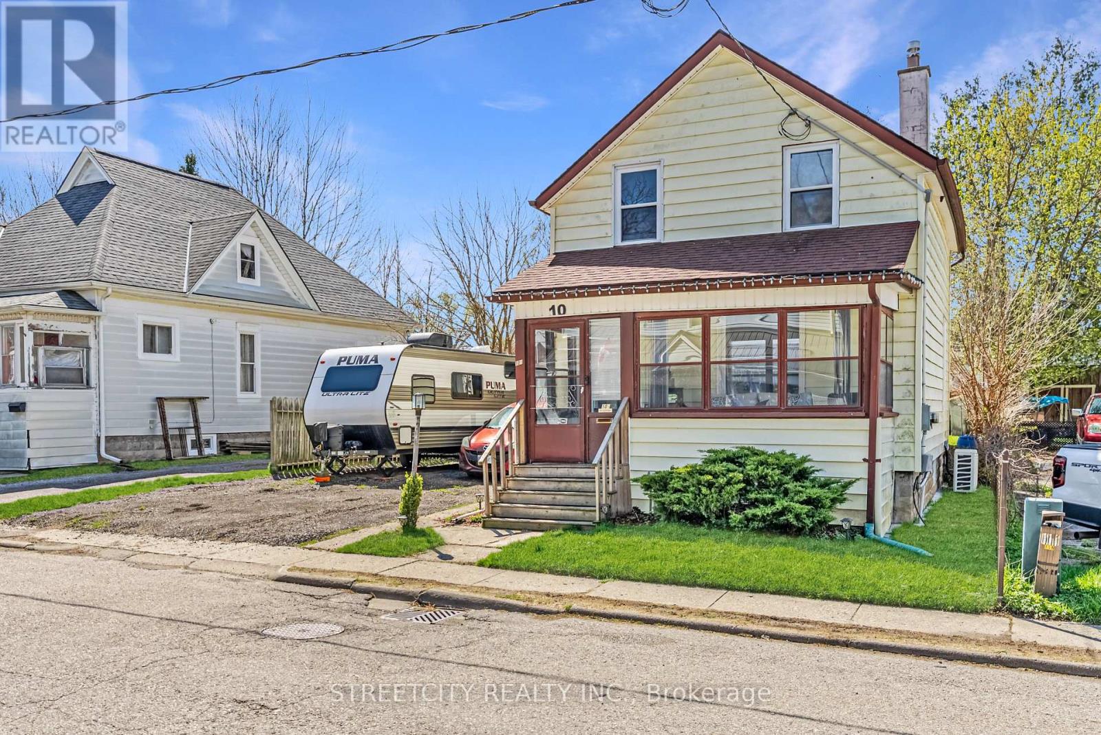 10 1/2 NAAMA STREET, St. Thomas, Ontario