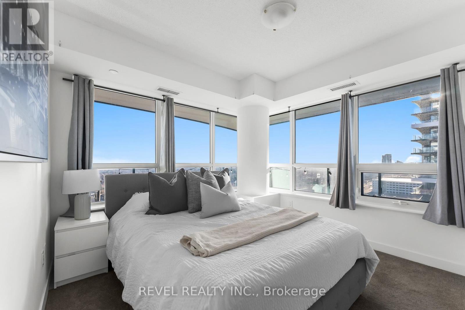 1704 - 1455 Celebration Drive, Pickering, Ontario  L1W 0C3 - Photo 12 - E13039294