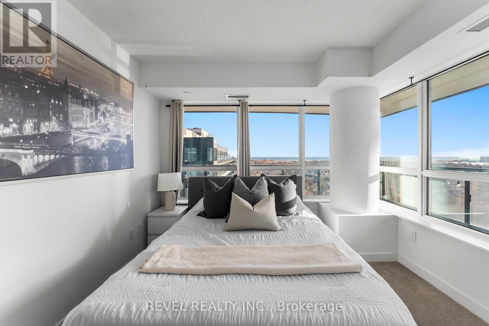 1704 - 1455 Celebration Drive, Pickering, Ontario  L1W 0C3 - Photo 14 - E13039294