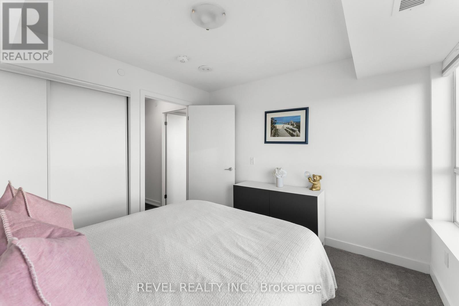 1704 - 1455 Celebration Drive, Pickering, Ontario  L1W 0C3 - Photo 18 - E13039294