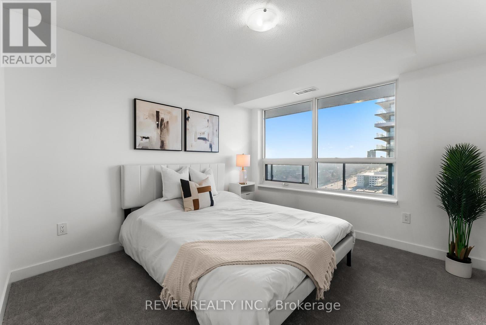 1704 - 1455 Celebration Drive, Pickering, Ontario  L1W 0C3 - Photo 19 - E13039294