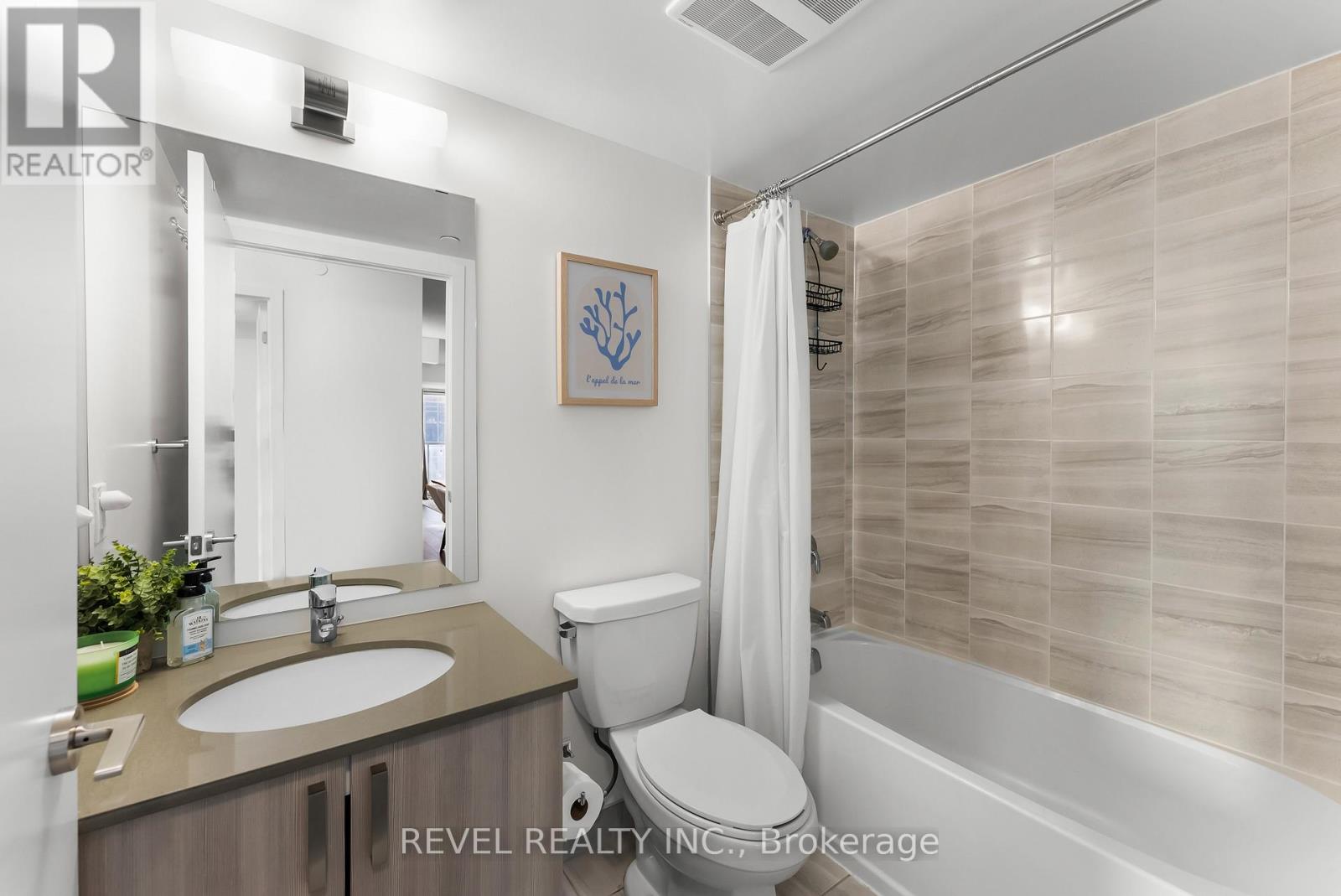 1704 - 1455 Celebration Drive, Pickering, Ontario  L1W 0C3 - Photo 21 - E13039294