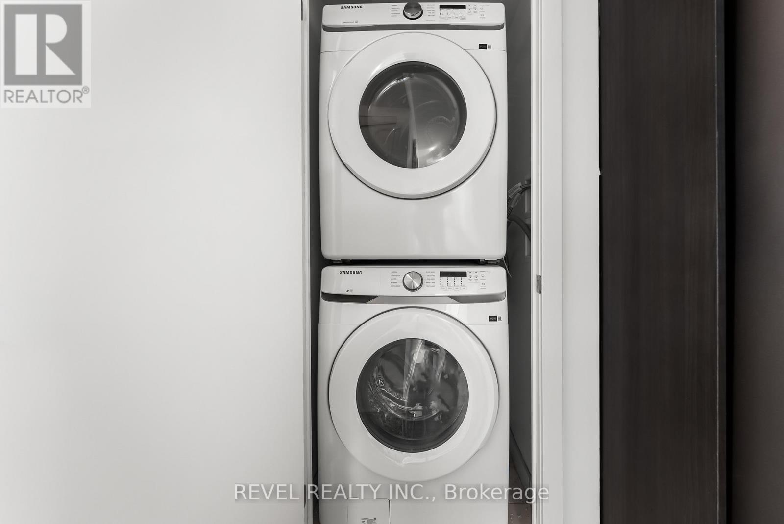 1704 - 1455 Celebration Drive, Pickering, Ontario  L1W 0C3 - Photo 22 - E13039294