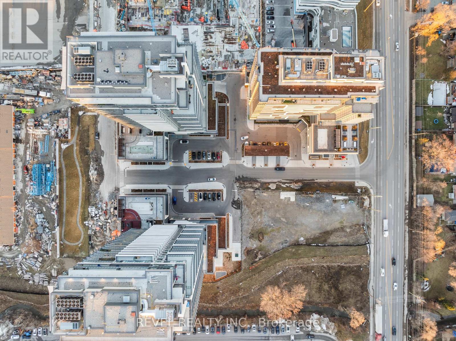 1704 - 1455 Celebration Drive, Pickering, Ontario  L1W 0C3 - Photo 37 - E13039294