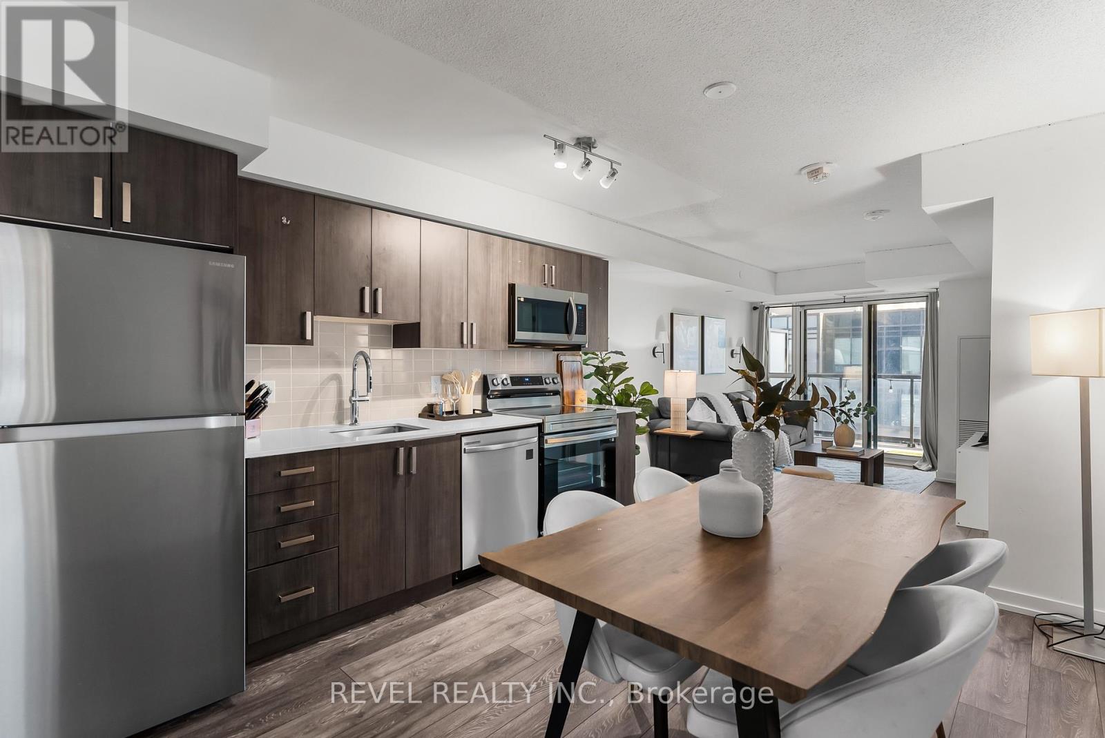 1704 - 1455 Celebration Drive, Pickering, Ontario  L1W 0C3 - Photo 4 - E13039294