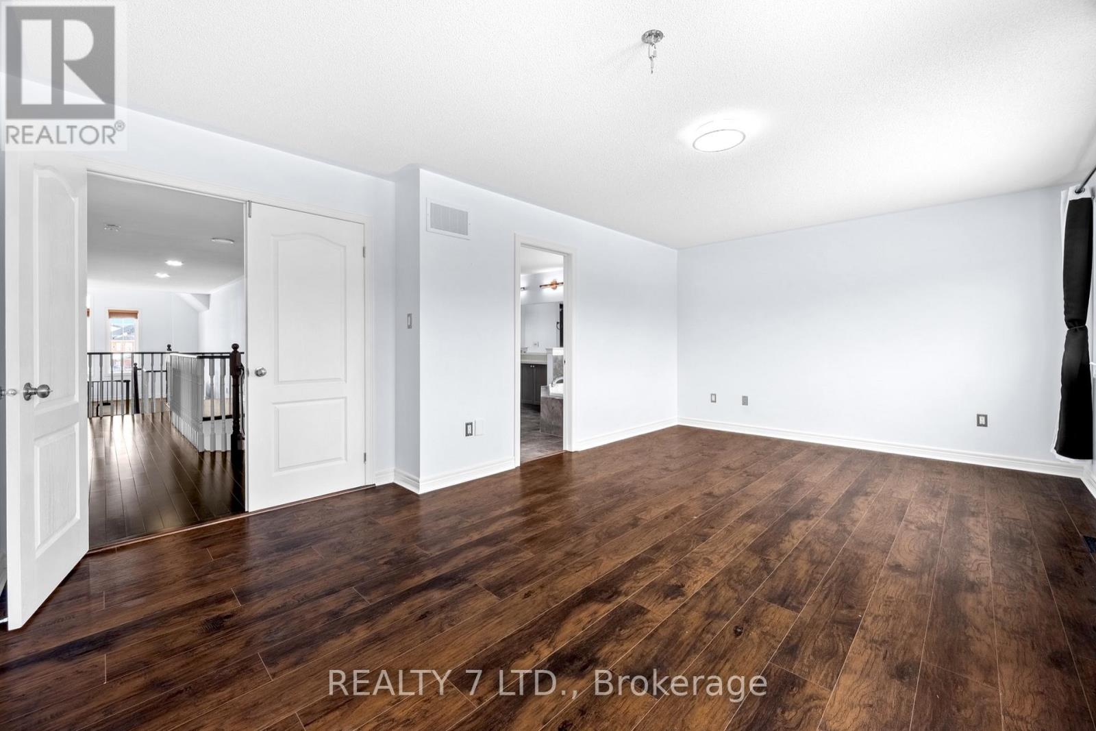 67 Jewelwing Court, Bradford West Gwillimbury, Ontario  L3Z 0N7 - Photo 19 - N12983760