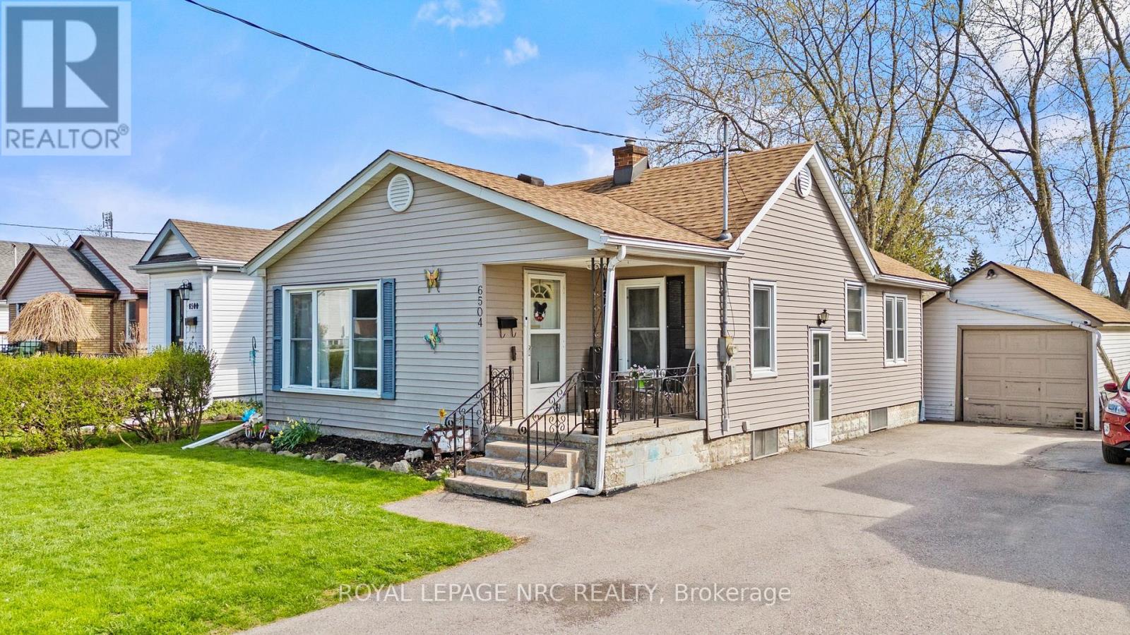 6504 Monroe Street, Niagara Falls, Ontario  L2G 2G8 - Photo 1 - X13039362