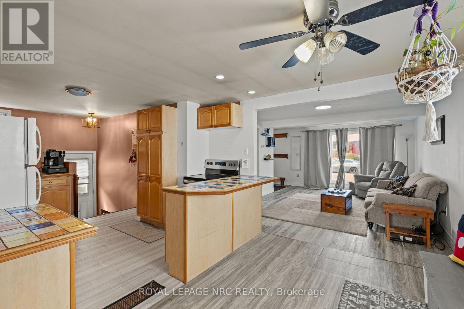 6504 Monroe Street, Niagara Falls, Ontario  L2G 2G8 - Photo 10 - X13039362