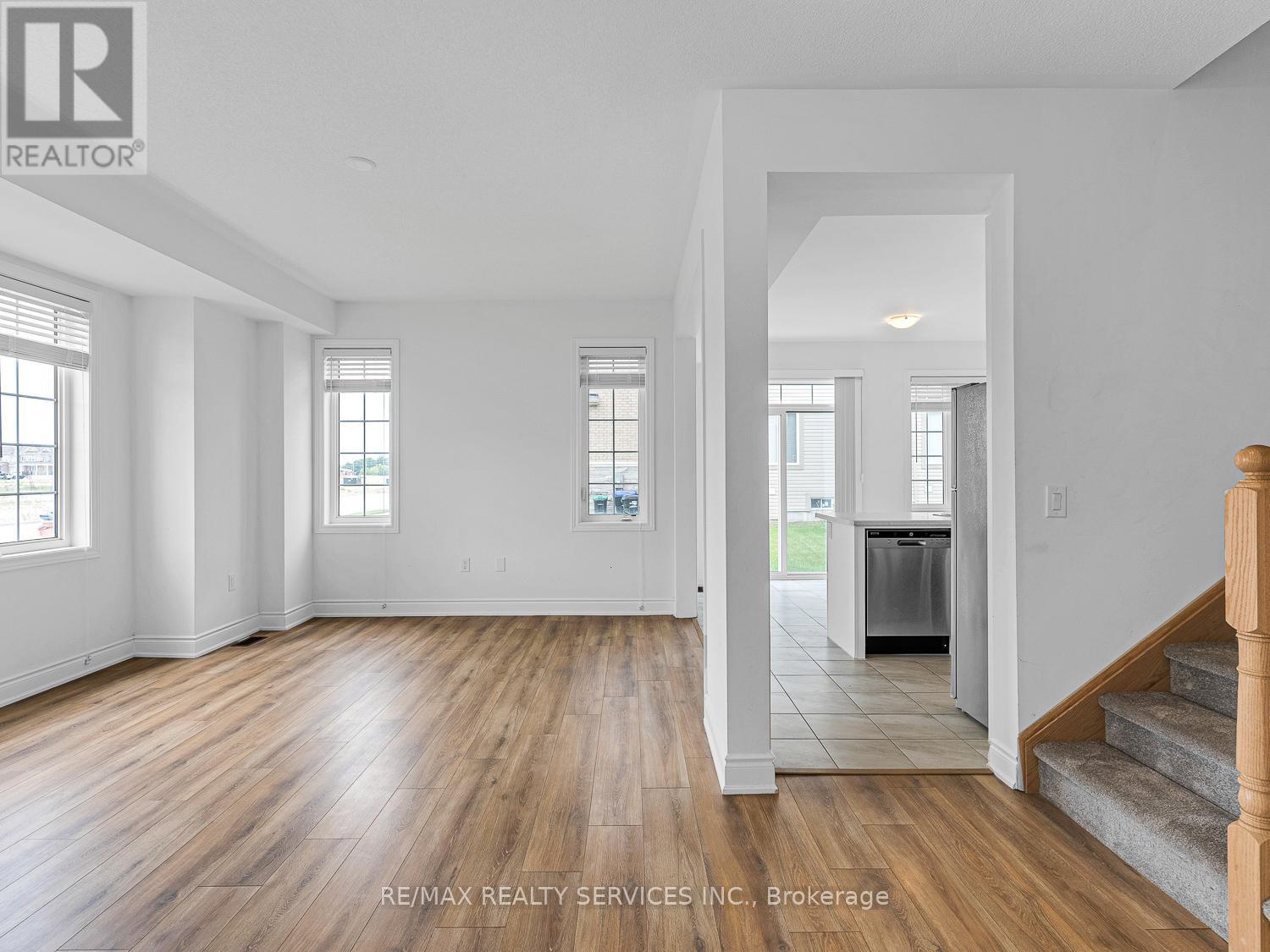 66 Stately Drive, Wasaga Beach, Ontario  L9Z 0L6 - Photo 12 - S13039410