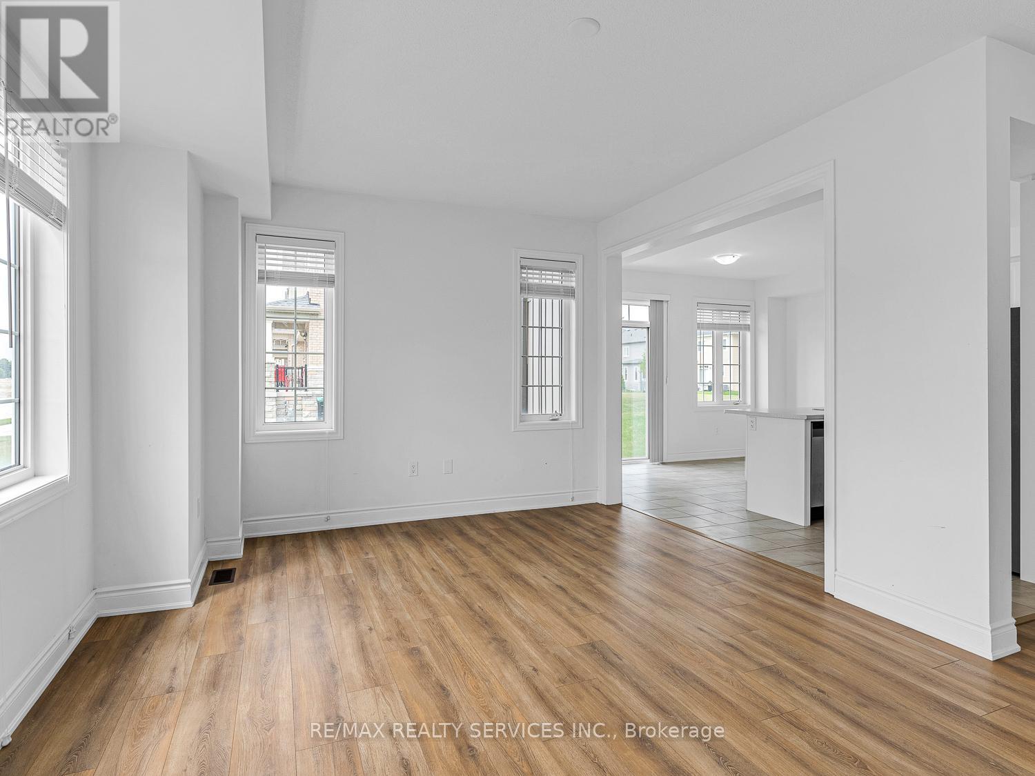 66 Stately Drive, Wasaga Beach, Ontario  L9Z 0L6 - Photo 14 - S13039410