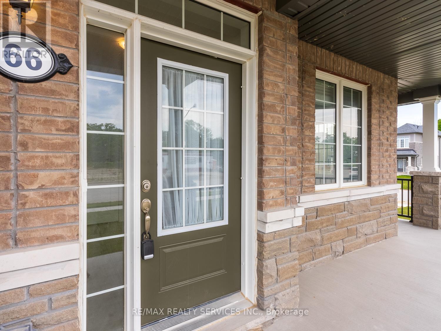 66 Stately Drive, Wasaga Beach, Ontario  L9Z 0L6 - Photo 4 - S13039410