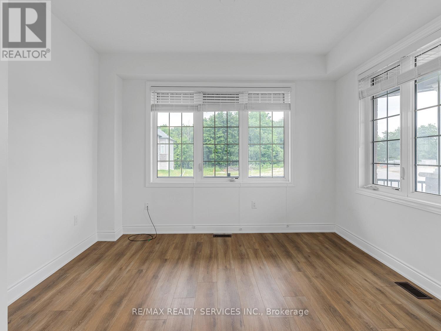 66 Stately Drive, Wasaga Beach, Ontario  L9Z 0L6 - Photo 7 - S13039410