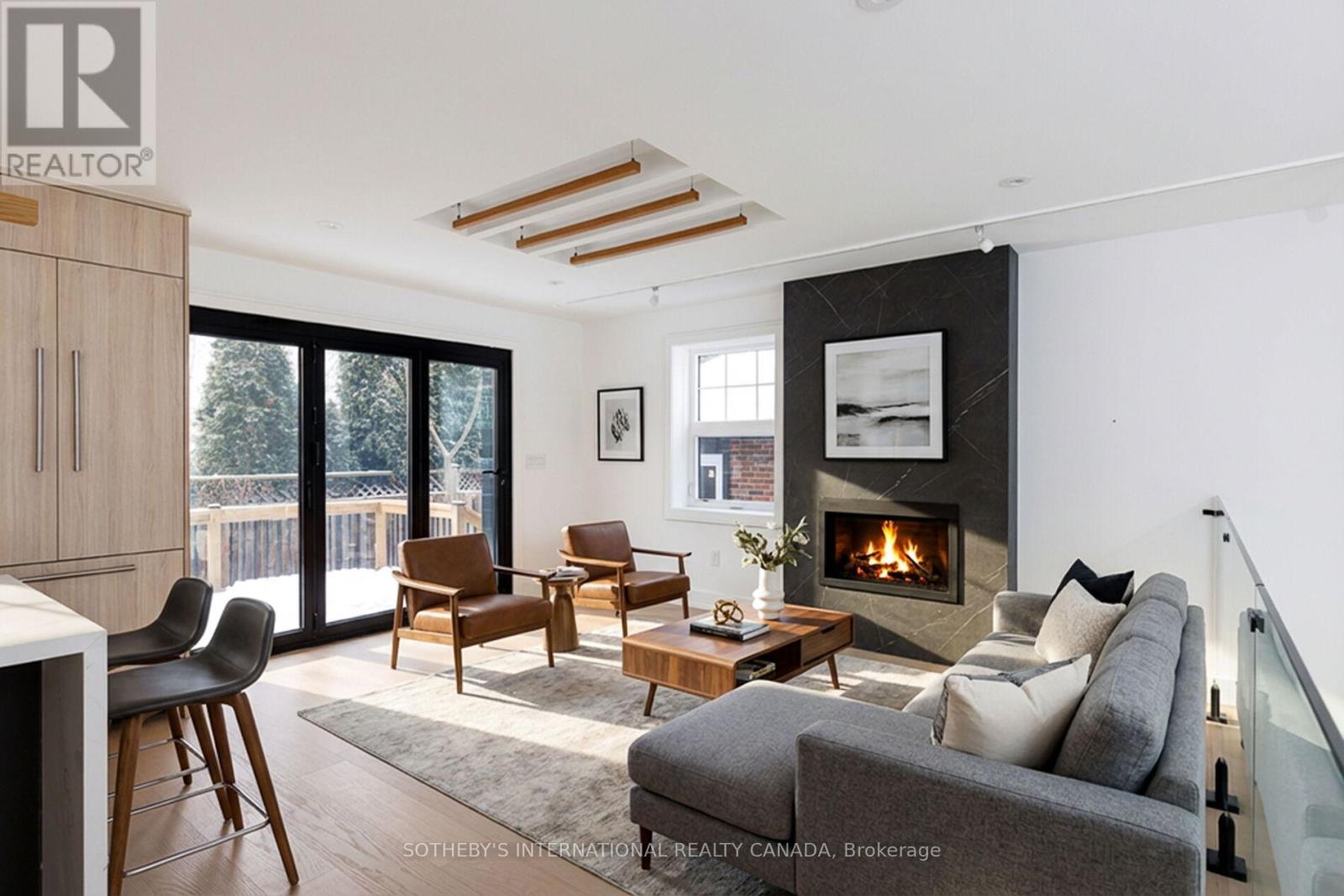 159 Humbervale Boulevard, Toronto, Ontario  M8Y 3P9 - Photo 11 - W12728724