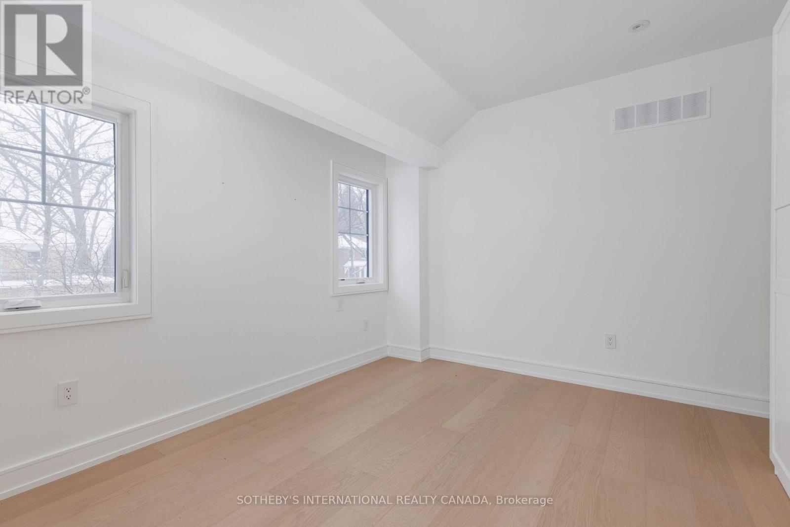 159 Humbervale Boulevard, Toronto, Ontario  M8Y 3P9 - Photo 35 - W12728724