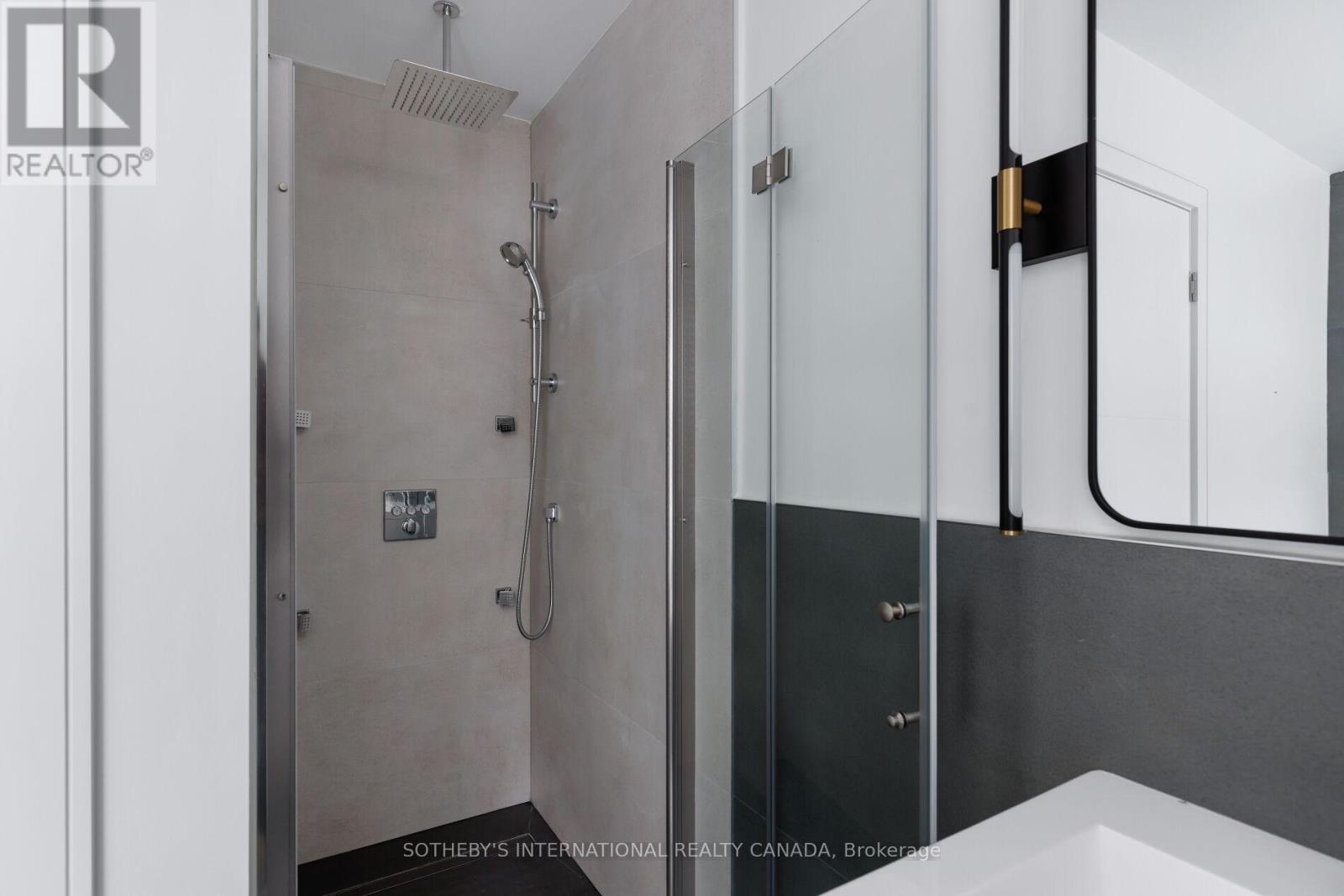 159 Humbervale Boulevard, Toronto, Ontario  M8Y 3P9 - Photo 29 - W12728724