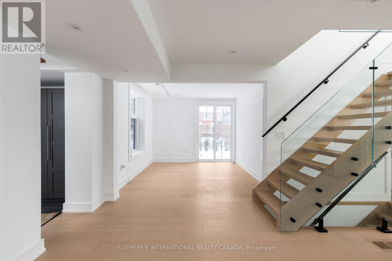 159 Humbervale Boulevard, Toronto, Ontario  M8Y 3P9 - Photo 16 - W12728724