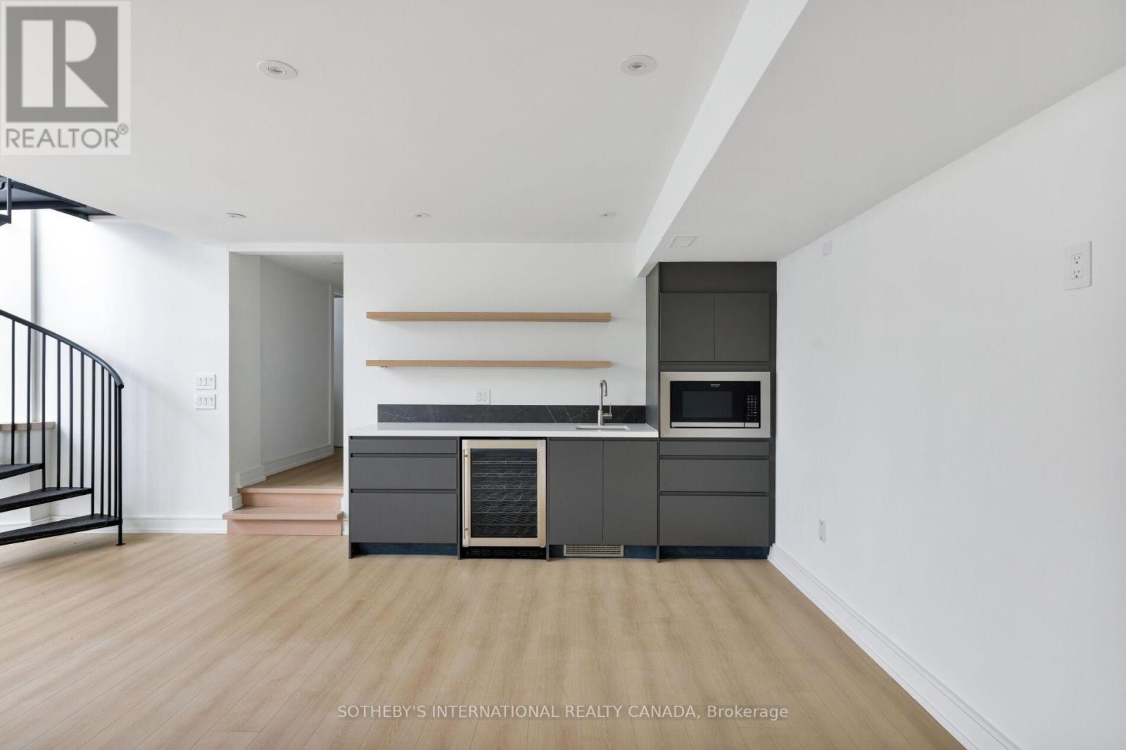 159 Humbervale Boulevard, Toronto, Ontario  M8Y 3P9 - Photo 44 - W12728724