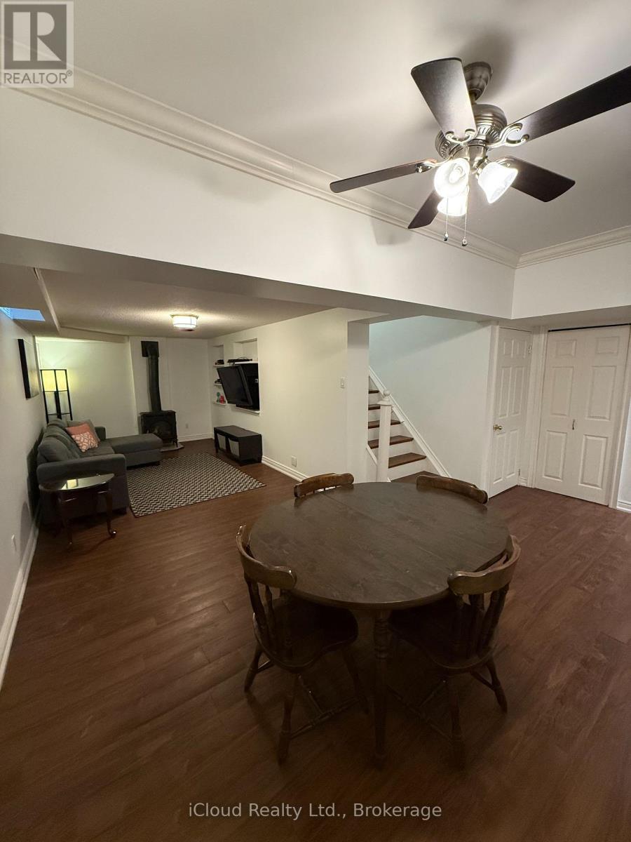 2067 Hunters Wood Drive, Burlington, Ontario  L7M 2T1 - Photo 18 - W13037658