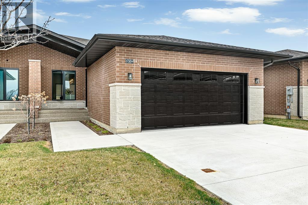 MLS# 26009098: 658 LILY MAC BOULEVARD, Windsor, Canada