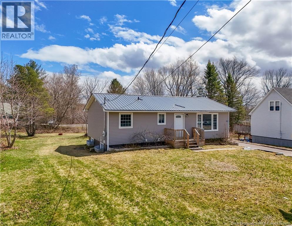 298 Highland Avenue, Fredericton, New Brunswick  E3A 2S6 - Photo 3 - NB137520