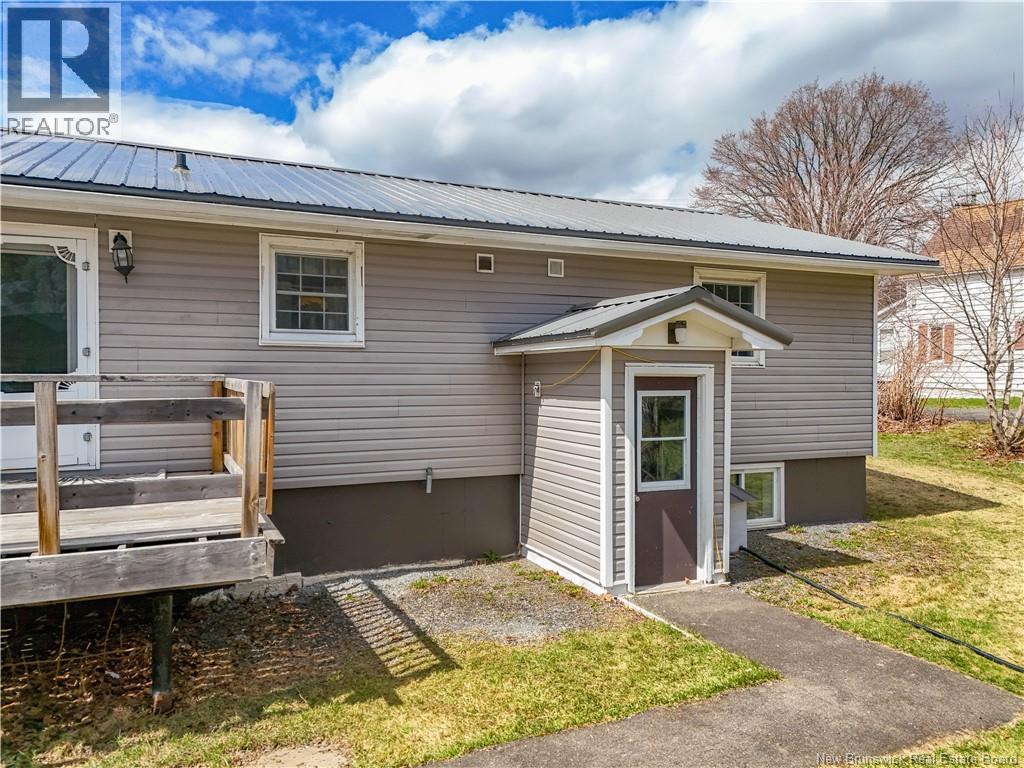 298 Highland Avenue, Fredericton, New Brunswick  E3A 2S6 - Photo 44 - NB137520