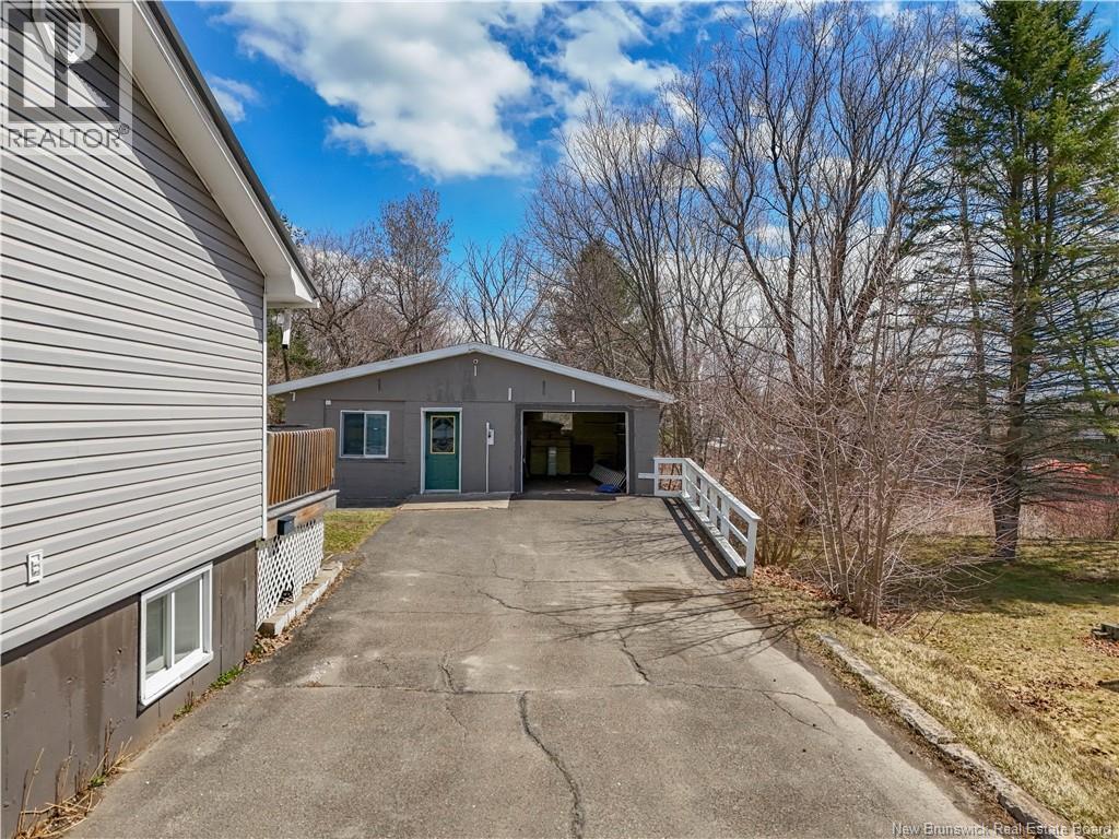 298 Highland Avenue, Fredericton, New Brunswick  E3A 2S6 - Photo 45 - NB137520