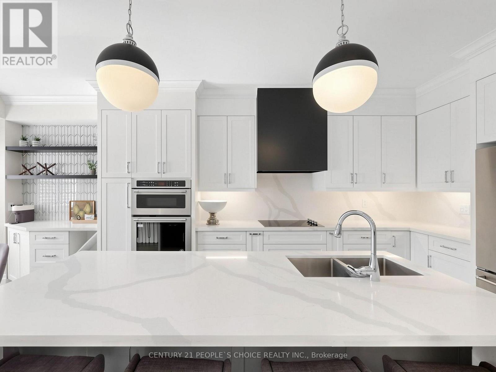 1321 Granrock Crescent, Mississauga, Ontario  L5V 0E1 - Photo 11 - W13039364