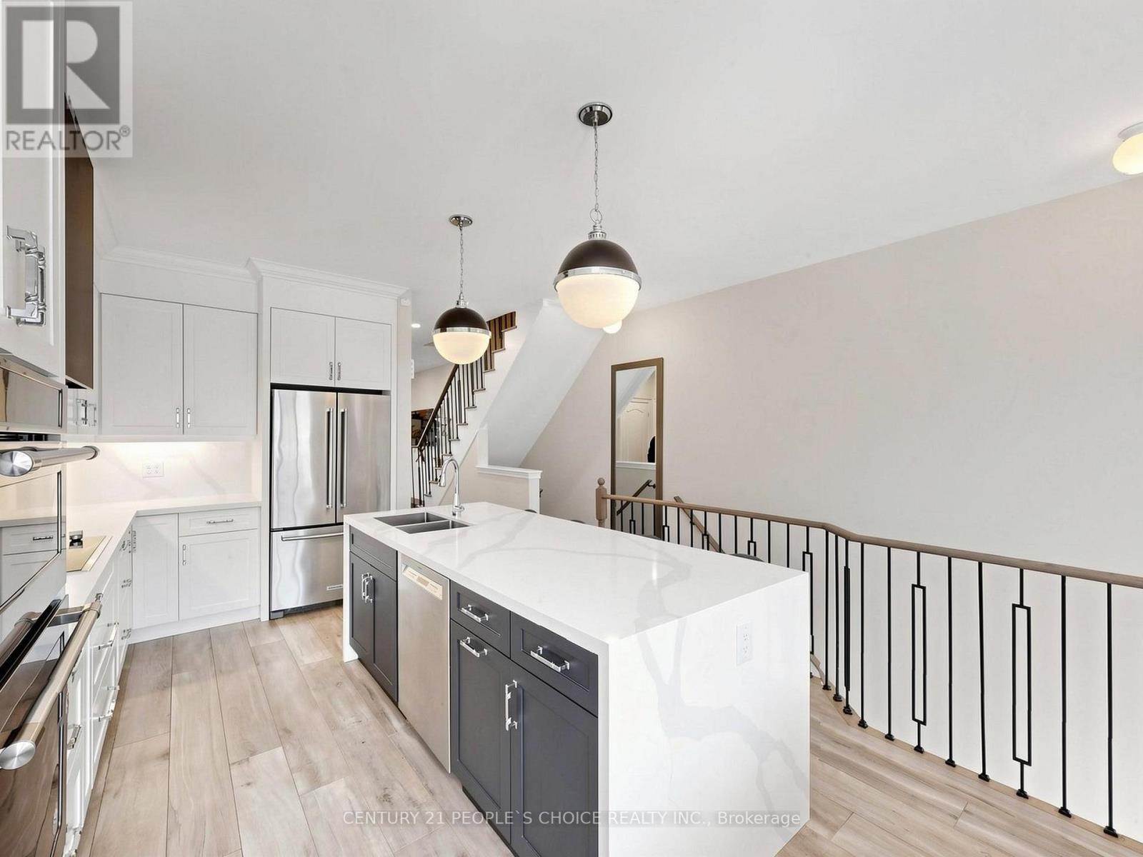 1321 Granrock Crescent, Mississauga, Ontario  L5V 0E1 - Photo 13 - W13039364