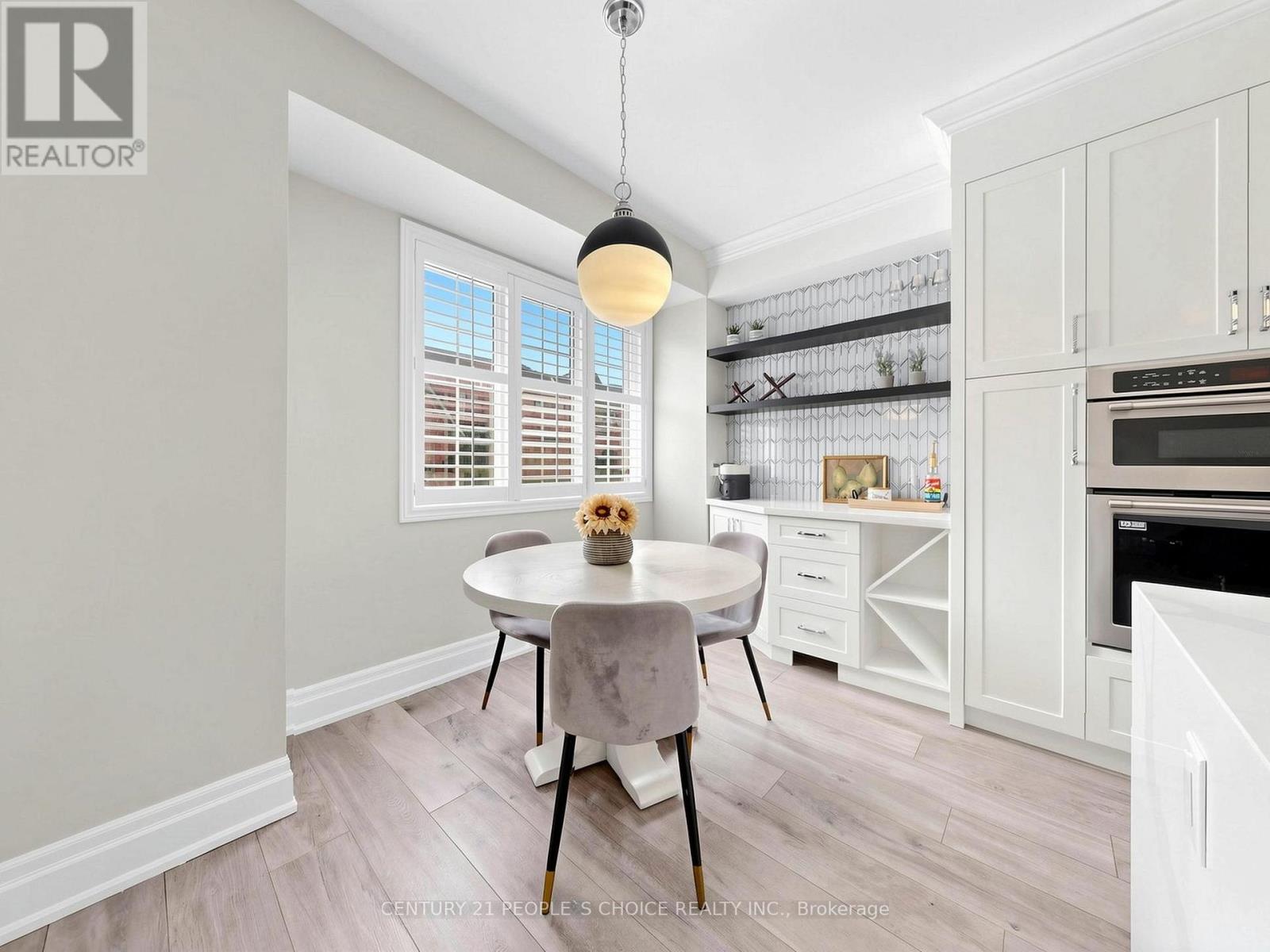 1321 Granrock Crescent, Mississauga, Ontario  L5V 0E1 - Photo 17 - W13039364