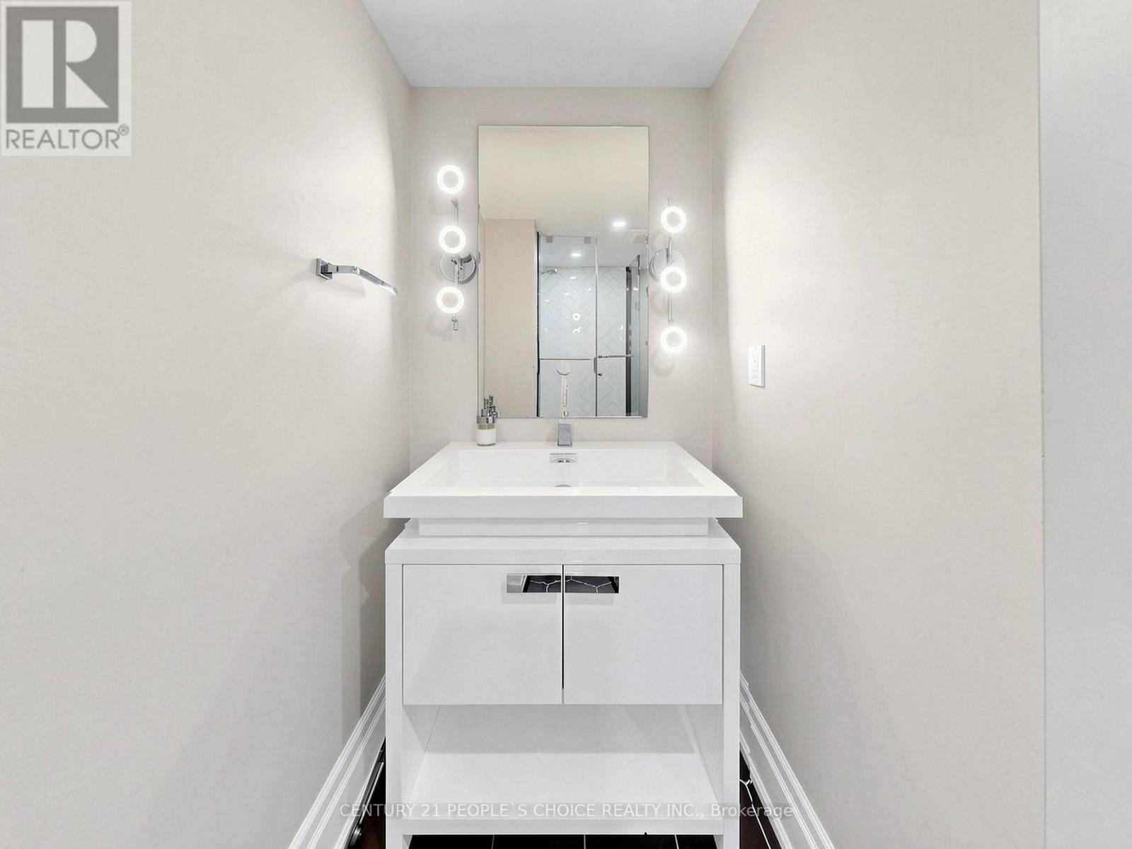 1321 Granrock Crescent, Mississauga, Ontario  L5V 0E1 - Photo 35 - W13039364