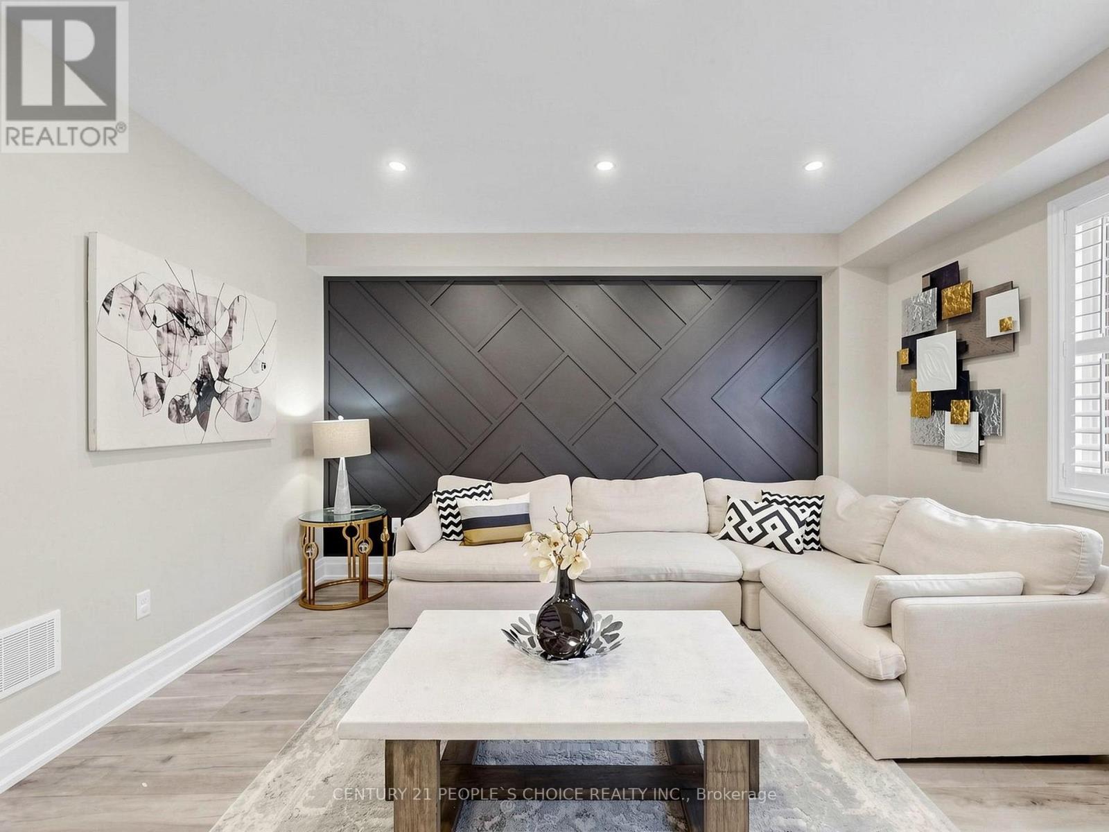 1321 Granrock Crescent, Mississauga, Ontario  L5V 0E1 - Photo 6 - W13039364