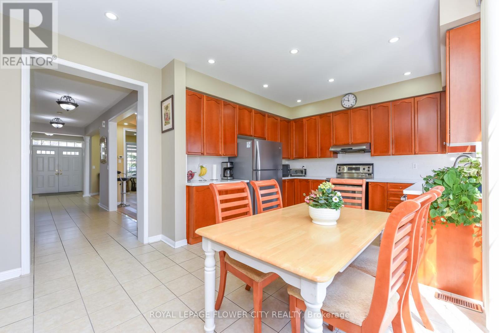 19 Maldives Crescent N, Brampton, Ontario  L6P 1L5 - Photo 11 - W13039366