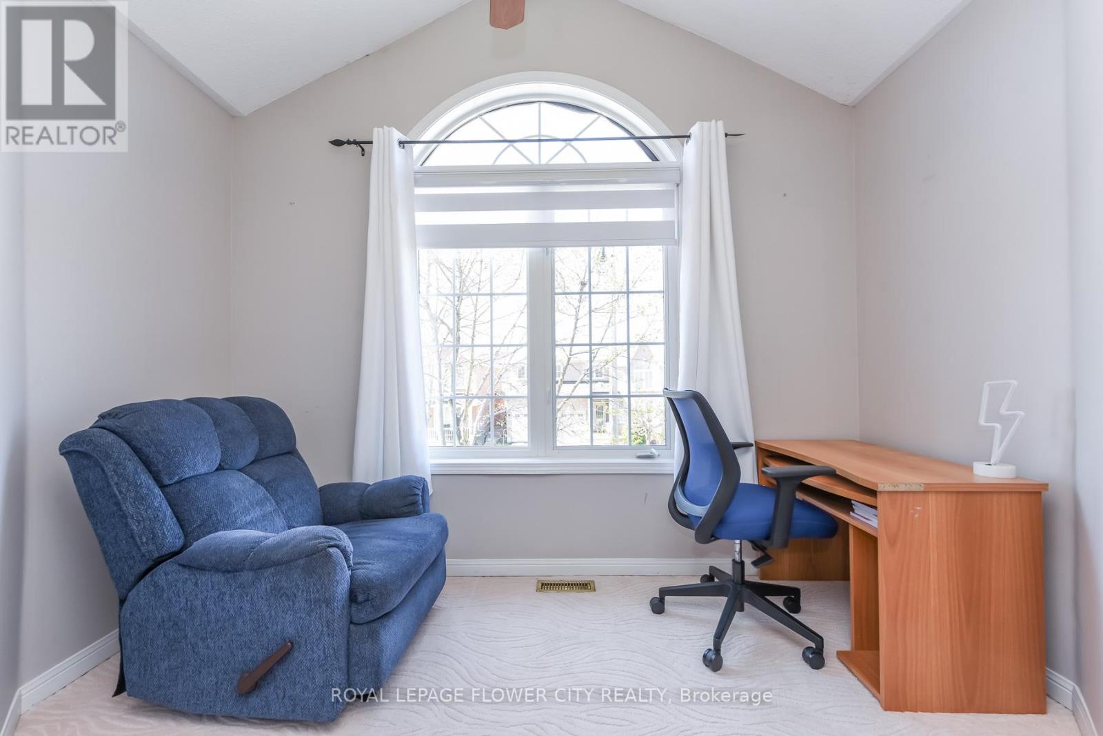 19 Maldives Crescent N, Brampton, Ontario  L6P 1L5 - Photo 27 - W13039366