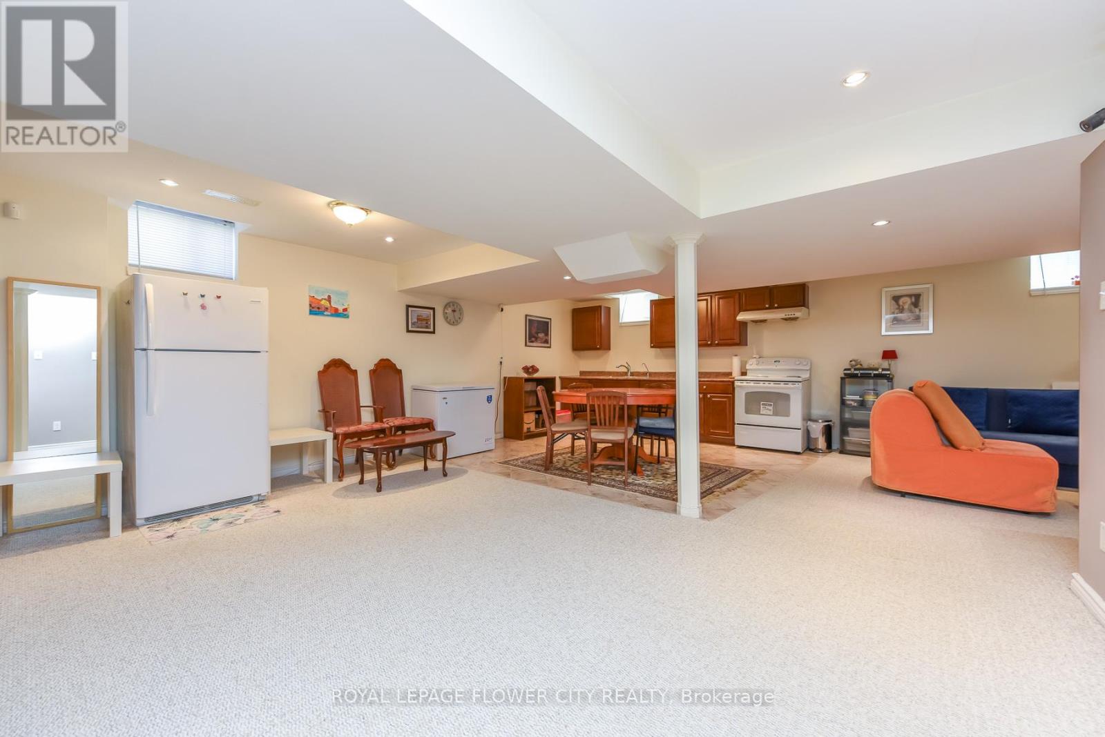 19 Maldives Crescent N, Brampton, Ontario  L6P 1L5 - Photo 32 - W13039366