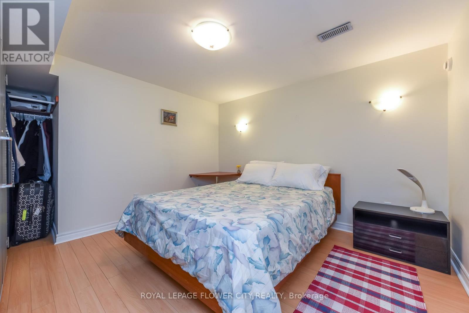 19 Maldives Crescent N, Brampton, Ontario  L6P 1L5 - Photo 36 - W13039366
