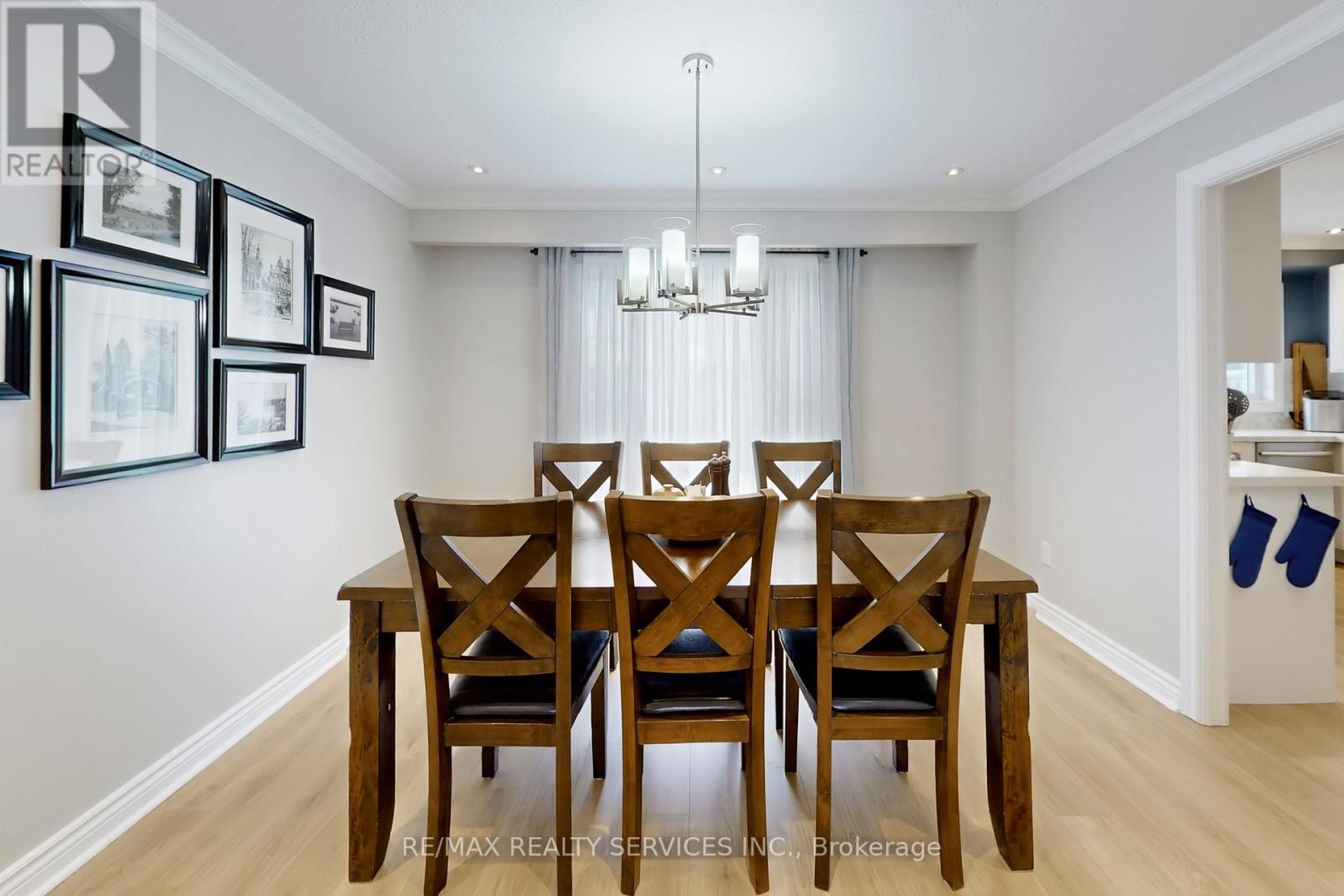 49 Mikado Crescent, Brampton, Ontario  L6S 3R5 - Photo 11 - W13039382