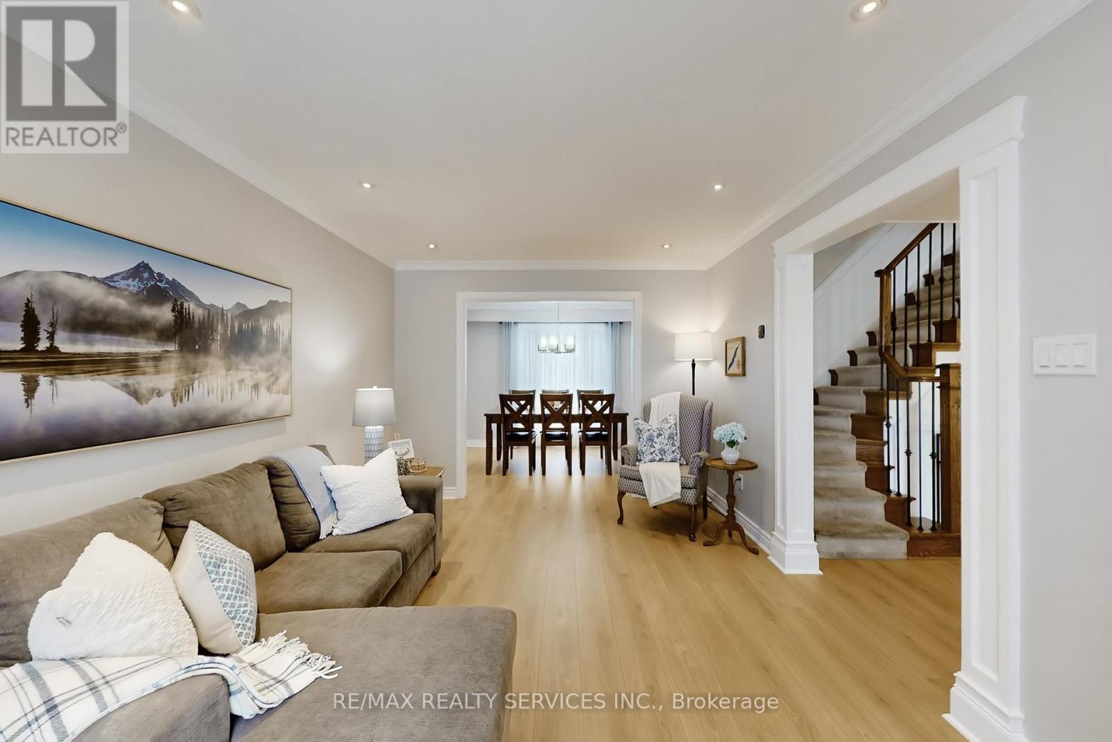 49 Mikado Crescent, Brampton, Ontario  L6S 3R5 - Photo 9 - W13039382