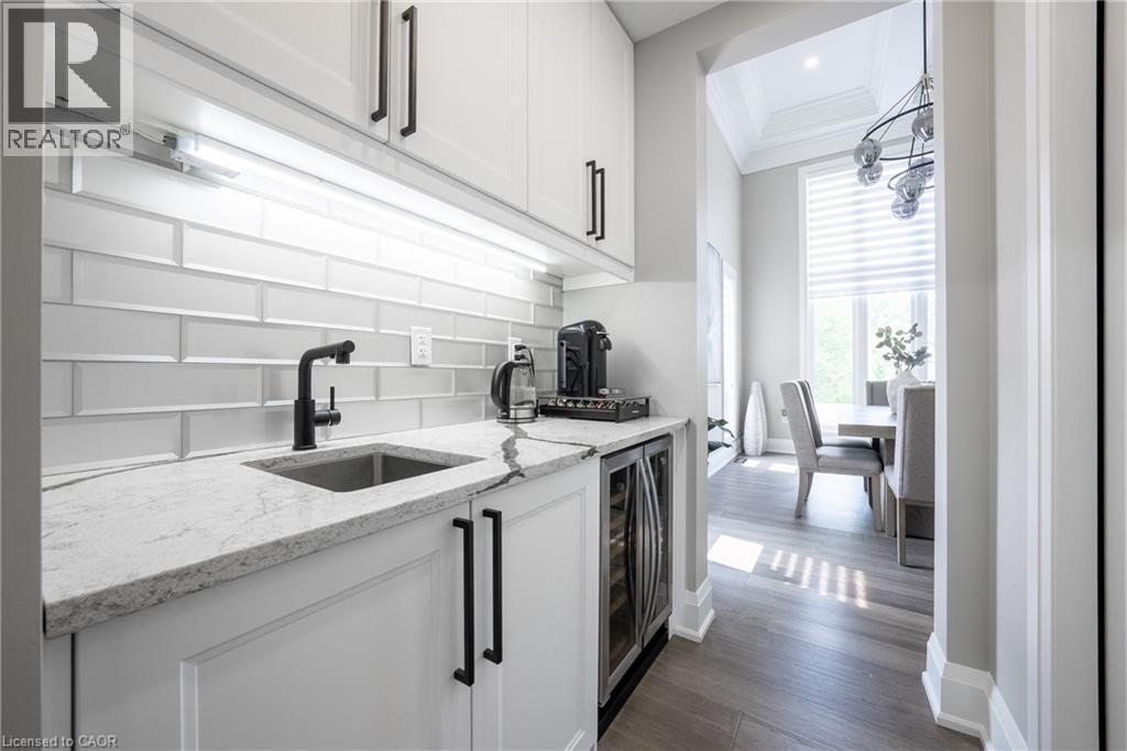 8378 Chippewa Road N, Mount Hope, Ontario  L0R 1W0 - Photo 9 - 40823814