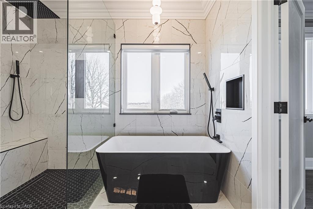 8378 Chippewa Road N, Mount Hope, Ontario  L0R 1W0 - Photo 27 - 40823814