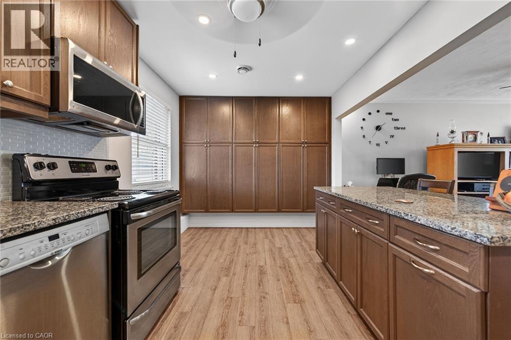 27 Camille Court, Hamilton, Ontario  L8T 2C8 - Photo 14 - 40823867